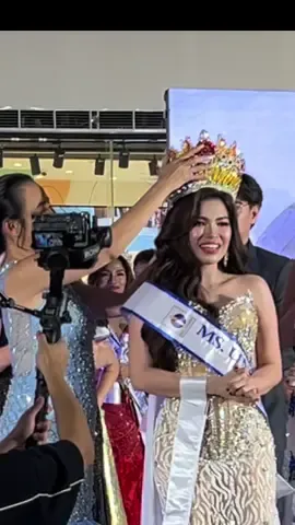 Mga misis, umaga na pero d ko pa tinatanggal  ang korona ko sa ulo ko as Mrs. Universe official 2025 Winner.  all glory to GOD  hanggat indi pa eto mag sync in sa sarili ko na totoo pala eto at indi eto isang panaginip, isusuot ko buong araw. 😁 Never in my wildest dream na magiging beauty queen ako. As in nevaaah!! Sa bawat akyat ko nga sa entablado mula sa National at International Pageant lagi ko tinatanong sa sarili ko na tama ba tong pinasukan kong mundo ng pageantry. Sana'y kasi ako makipag bardagulan at makipag kulitan sa entablado tulad ni kapatid Herlene Hipon Budol. Yung squammy ang atake pero pwede pala mangyari eto kung may tamang tao mag gagabay at nakakita ng potential sa kakayahan tulad namin ni Hipz ay di kami marunong mag ingles.  Sabi nga ni Herlene lapitin daw cya ng WIL, kaya in God's Will. Ngayon napag tantu ko rin na pareng parehas pala kami. Isa lang naman kaming komedyante na pwede mo nga kami utusan bumuli ng toyo sa kanto ng sari sari store. Palag na kami sa ganun at yung walang arte sa katawan. basta yung may pang chicha.  Pero kapag malapit ka kay LORD, sya na pala mismo mag bibigay ng daan at guardian angel namin at gawin cya g instrumento. Kaya maraming salamat mima Wilbert Tolentino sa opportunidad at sa pagkakataon na ma ipakita kht anong estado natin sa buhay. Basta kung gusto natin, kaya natin. Yung mga word of wisdom at motivational talk mo sa amin bilang komedyante at sa palagay namin na 125mb lang ang brain cells namin. Parang ramdam namin nagiging 4 terabite basta kailangan lang makinig sa mga pointers at learnings at kailangan lang dagdagan at samahan  #ng tyaga at haba ng pasensya makukuha din natin ang indi possible ay pwede maging possible. Iba yung impact sa amin mga squammy pag kina usap ka na ng heart to heart talk. Yung ilalatag nya sayo kung ano mas nakakabuti at ano ang mga strategy kung bkt di kami mag give up habang asa stage kami nag aalangan tapos tuloy tuloy lang preparation para sa patimpalak.  Sana marami pang mima tulad mo na handang tumulong at all out support. Ang swerte swerte namin ni Ate Madam inutz at lahat nasa paligid mo ay saksi namin ang isang leader na quality ay na sayo. No words can express how thankful i am. Ngayon inuulan ako sa messenger mga inquiry para maging Zumba instructor. Kht indi ko linya pero ilan beses mo rin ako ilinagay maging instructor ng Zumba. Marami din nag iinvite mag guesting kaya go go lang tayo mga misis. At siempre gusto ko din mag pasalamat sa mga KaMisis ko dyan. kung indi rin dahil sa mga supporta nyo wala po akong ma ilatag ng sash at Korona sa larawan na eto. Tayo po ay tinanghal na best in talent, best in national costume at best in long gown. Thank you lord at sa buong #teamkafreshness family at glam team na andyan lang para alalayan ako kht wala si mima. kabisado na nila lahat ng gagawin. Tumaon pa kagabi sa 1 minute speech ay inabutan ako ng buzzer kaya minadali ko e wrap up ang speech. Ang bilis ng pangyayari. Hanggang ngayon nga iniicip ko kung pano ako naka natawid etong patimpalak in just one snap! Tapos parang pag iniiicip ko tama ba pinag sasabi ko. 😁  Pero eto yung eksaktong pag compose ko kung indi ako natarantula at inabot yung 1 minute buzzer. 👇👇👇 This is your super mom in the UNIVERSE Where the stars are brighter for a single parent like me!   Again, maraming salamat sa mga nag mahal at nag tiwala sa kakayahan ng isang Sugar Mercado na abot ang kanyang pangarap at huwag tayo sumuko sa lahat ng hamon sa buhay. I love you all mga KaMisis!  Photography @markdavid.ponce -FB Celebrity Make up Artist @maryletim -IG Hairstyle @markydoeshair -IG Gown by @carambacaramba88 -IG Hair extensions & nails @trishafied_hairextensions -IG Pageant Manager @sirwil75 -IG Pasarela coach @herlene_budol -IG  #SugarMercado #MrsUniverseOfficial2025  #humanrightsdefender   