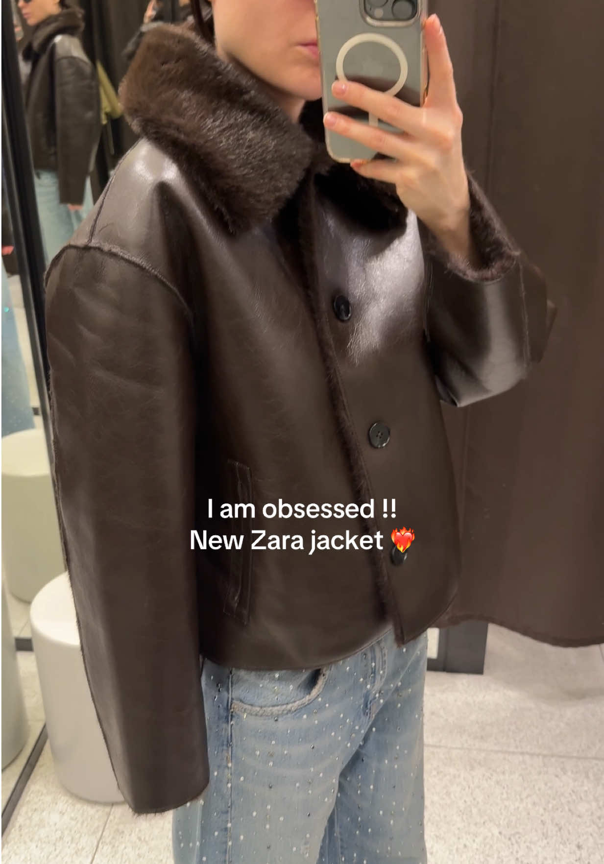 The new Zara shearling jacket is giving luxury for less😮‍💨 #zara #zaraviral #zaracoat #zara 