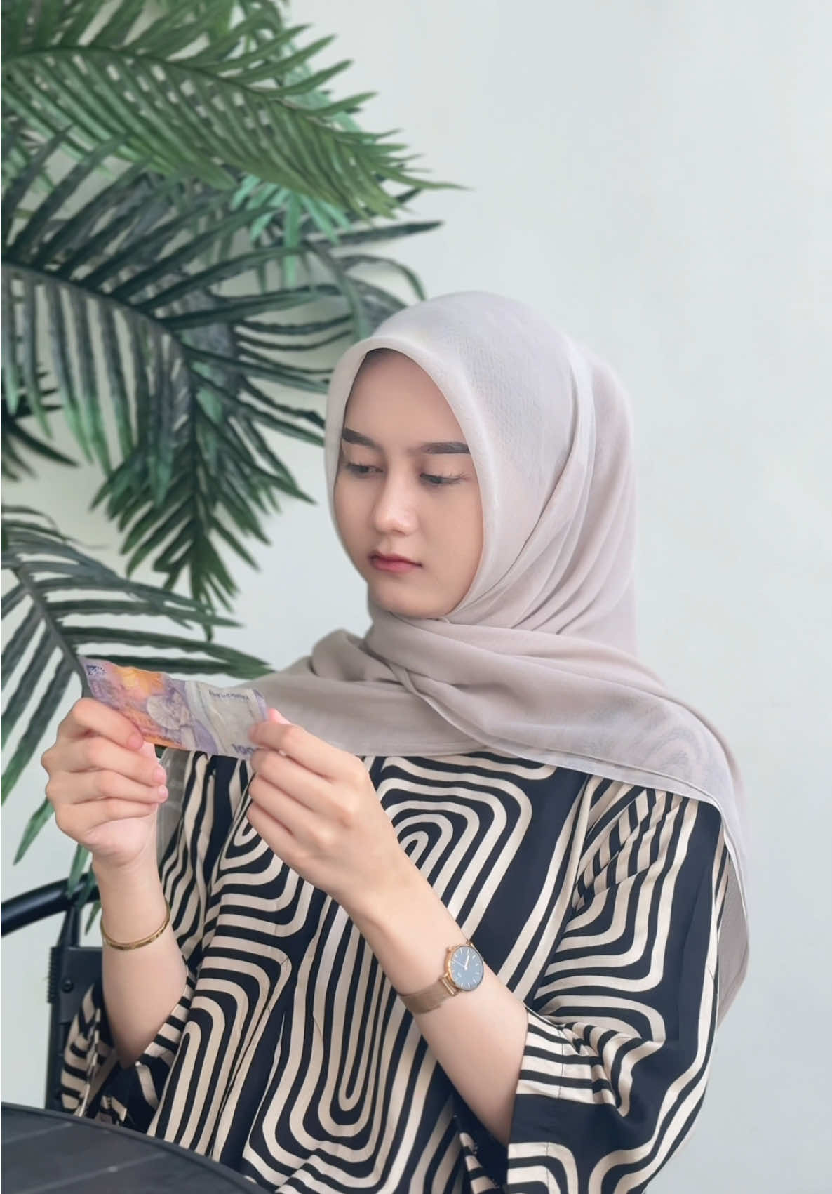 Gajian masih lama kah? 😔  #fyp 