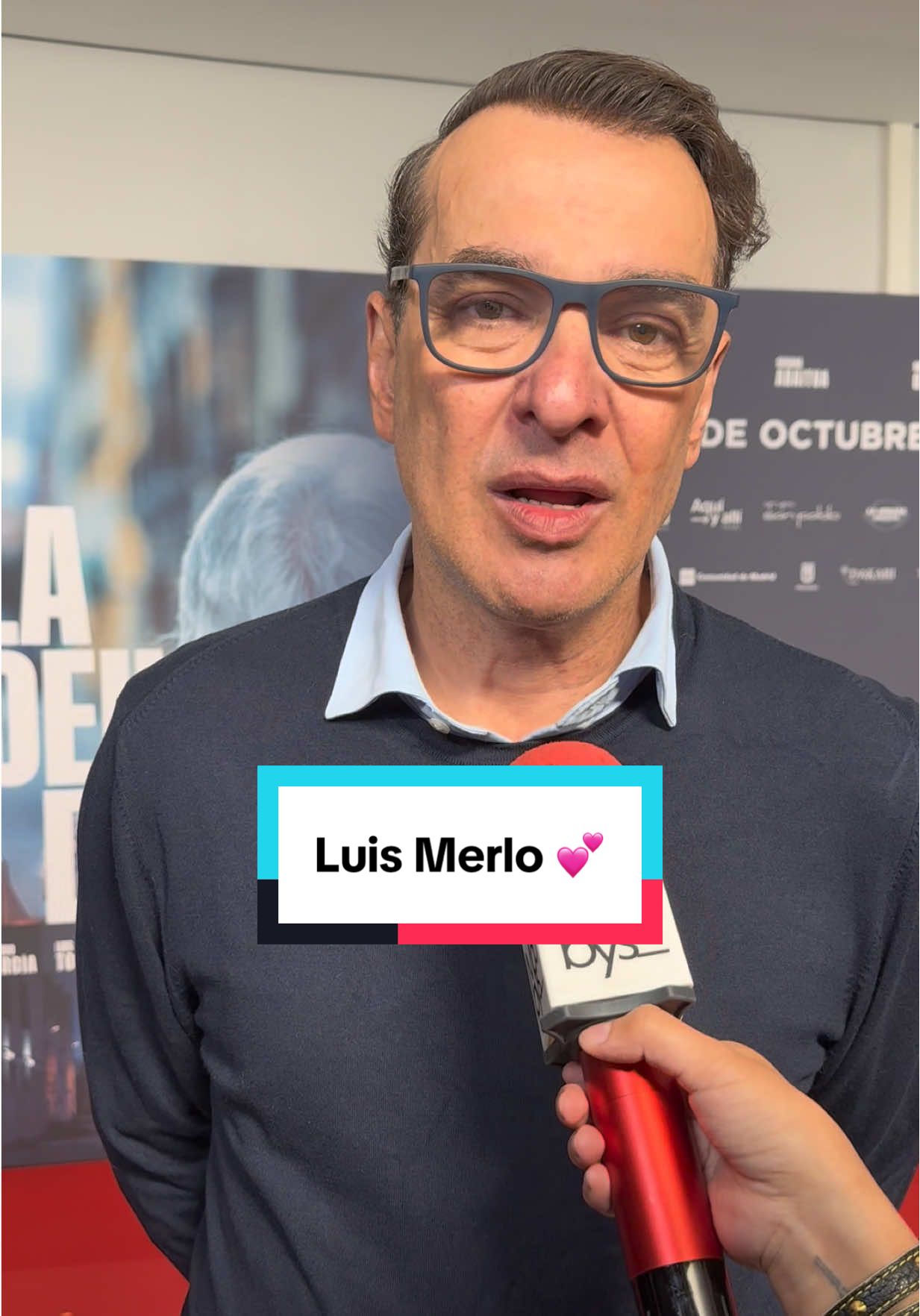 El actor #luismerlo en la Premiere de “La deuda” #lqsaserie #laqueseavecina #cineespañol #lqsa