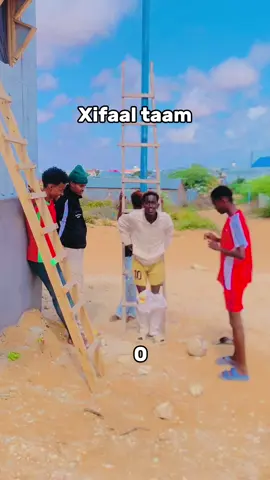 Xifaal taam Lug taada meshe kugeeyso 👉🦵@TALIYE MBM #foryou #foryoupage #somalitiktok #somali #football 