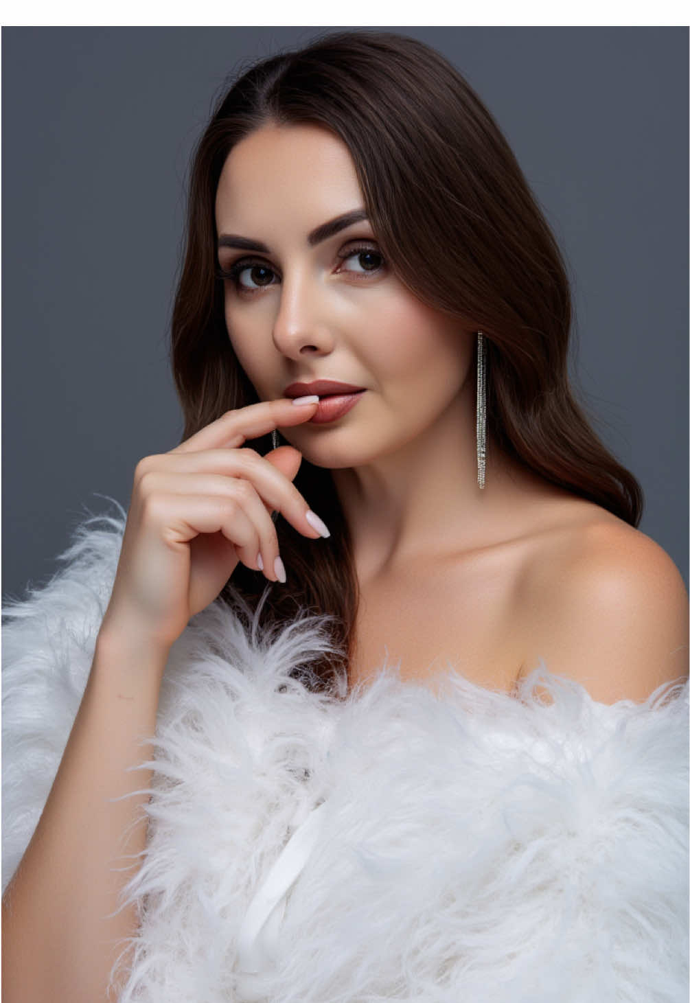 • Включаем VPN  • Заходим на сайт Gemini  • Загружаем свое любимое фото Вставляем промт (чтобы скопировать, переходи в мой тг канал - ссылка в шапке профиля) 🔔 Создай гламурный портрет для дня рождения со вспышкой. Фон - нейтральная стена, освещённая круглым прожектором, я позирую слегка наклонившись вперед, словно задуваю свечи на торте. На торте стоят зажженные свечи в форме числа (ВВОДИТЕ СВОЕ ЧИСЛО), а также число (ВВОДИТЕ СВОЕ ЧИСЛО) от проектора отображено на стене. На мне обтягивающее красное платье в пол. На голове изящно надета серебряная корона. Я стою боком к камере впереди меня торт ❣️