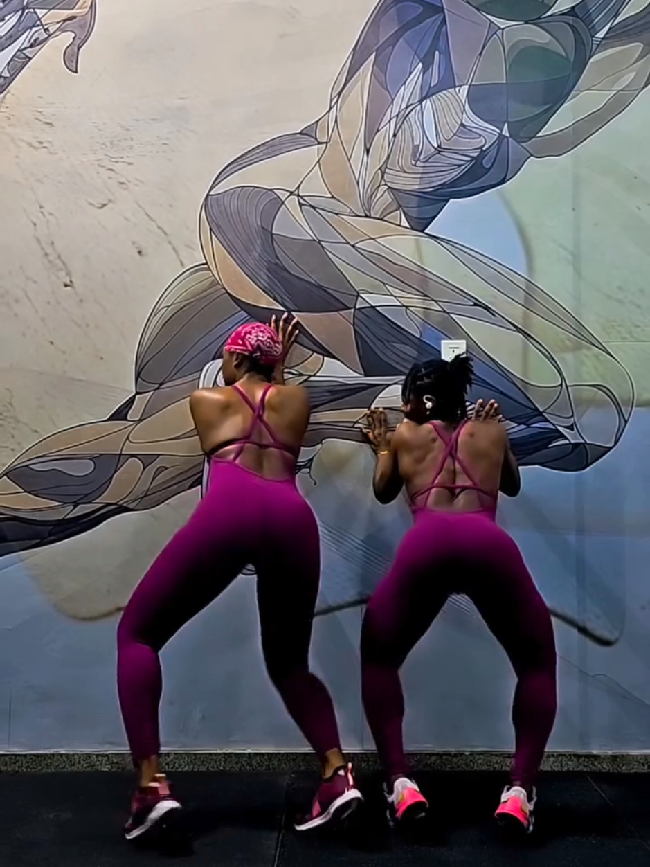 Shake it but don't break it 🔥🔥 with @neloperry_  #fypppppppppppppp  #bombom  #viralvideos  #K8DGR8 