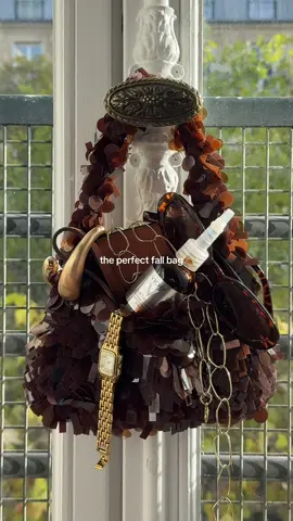 October essentials #autumn #fallaesthetic 