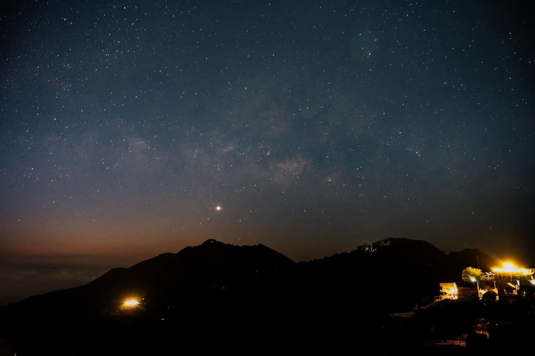 Có những tấm ảnh mình đã giấu nó 2 năm, tuần tới mình sẽ quay trở lại đây với hi vọng săn được nhiều sao hơn  #taxua  #milkyway #sanmaytaxua #travel 