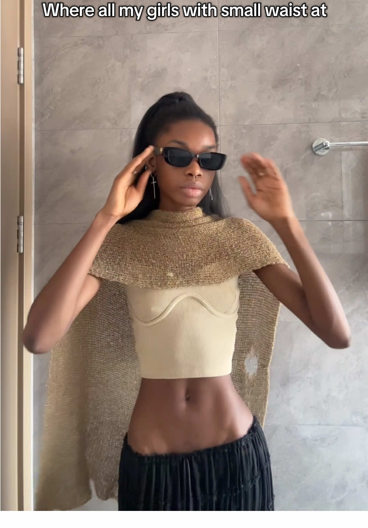It has come to my attention that everyone’s joining my trend now😅 I love it keep it coming, tag me 🥰❤️‍🔥 #slimwaist #bigfaytrend #bigfayslimwaist