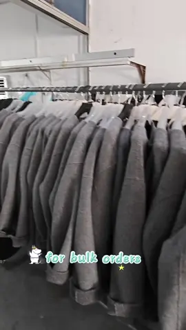 Hand made coat manufacturer with 20+ years ofexperience.We offer bespoke, hand-sewn double-faced woo cashmere coats and welcome wholesalepartnership#outfit #handmade #cashmerecoat #woolcoat 