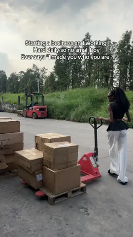 My biggest flex ✨ Being financially independent is the best thing you would ever do for yourself as a female, make your money so you choose the men you want out of potential not hunger 