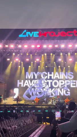 polah e baskara 🦵🏻 #liveprojectsemarang #hindia 