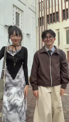 kau dan aku, beriring langkah di jalanan kota lama 