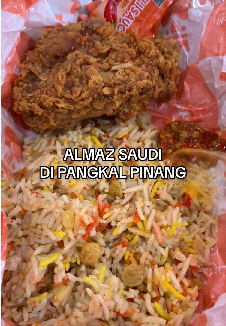 Buat kalian yang pengen makan ayam dengan rasa dan nuansa yang berbeda, cobain yuk ke Sini #almazpangkalpinang #fyp #like #ayamgoreng 
