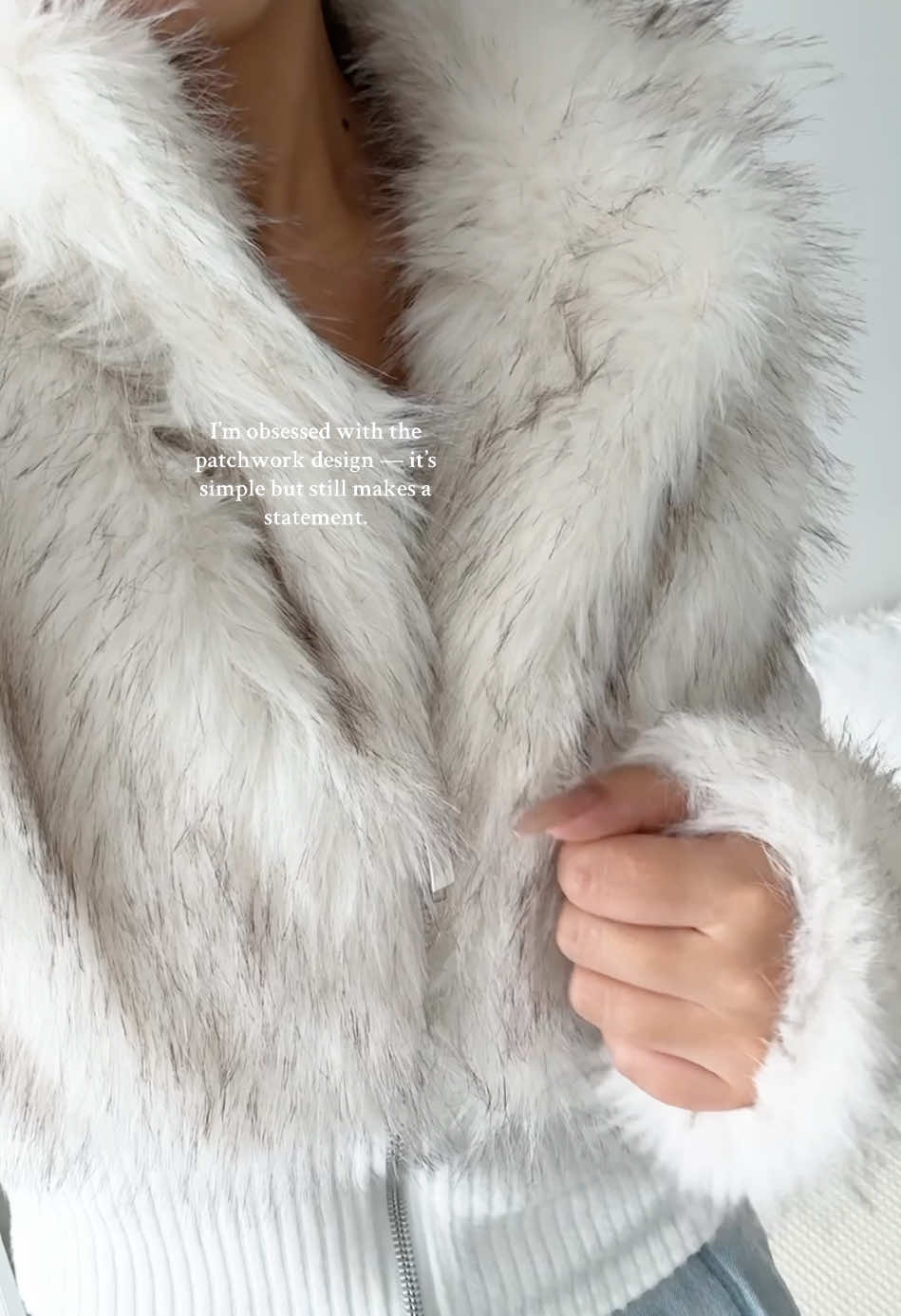 This white patchwork faux fur jacket is giving major street chic vibes!#furcoatseason #tiktokmademebuyit #furcoat #OOTD #autumnoutfits