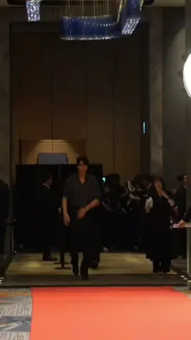 Yang ditungguin dari tadi nongol juga #kimyoungkwang 