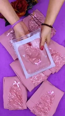 bili na panty lace
