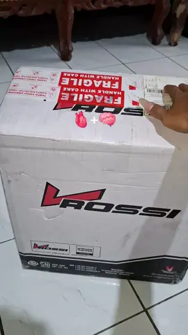 cuma mampu beli vrossi🥲 @vrossiofficial  #fyppppppppppppppppppppppp #vrossi #velgbintang #vrossiorbitgen2 #danapelajar 