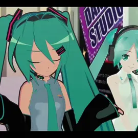 совместная озвучка с женой @ballsless_geilyn_001   соре что на укр, эта озвучка старенькая ( пенсионерка :D ) #озвучка #мику #вокалоиды #чтото #пжактив 