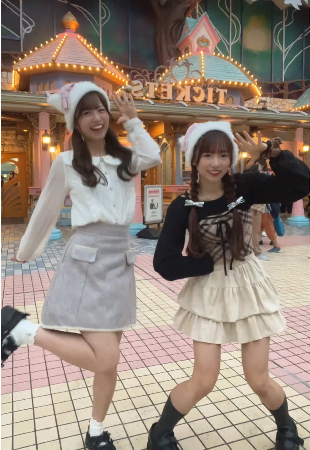 秋コーデ可愛すぎて喧嘩した🤜🥴🍑さぞかしサンリオもおしりに驚いただろう、@あかねさん 