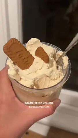 The bestttt dessert! 🤍 Ingredients: • 200ml unsweetened almond milk • 75g Woolworths high protein yoghurt • 30g @Naked Harvest Supplements caramel biscuit protein • 1 tbsp vanilla pudding mix  • 2 Lotus biscuits #highproteinrecipes #proteinshake #dessertinspo #postworkoutfuel #healthysnackideas           