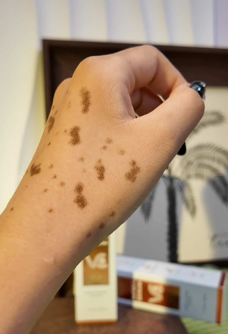 #skincare #outdoorfun#forvou #spots #freckles #tiktokmakemebuy #skin #fyp #tiktokhacks #FrisianFlagENERGOplus #vitamincgold#fathersdaygifts#cozyvibes #effortlessbeauty #TikTokShopSummerTurnUp