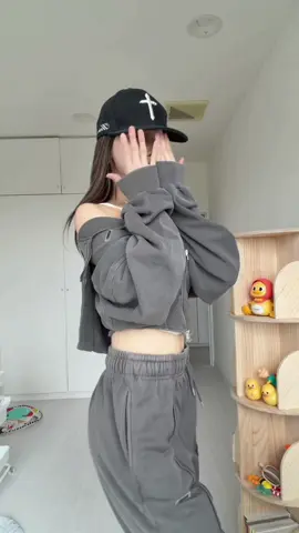 毎日ゴンチャのLサイズ2回飲まへんと気が済まへんねんけどこれってカフェイン中毒？