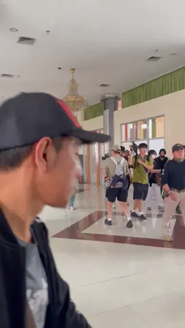 Chagiya di bandara lede kalumbang 🥰      #jichangwook #jichangwookoppa #sumba #syuting 