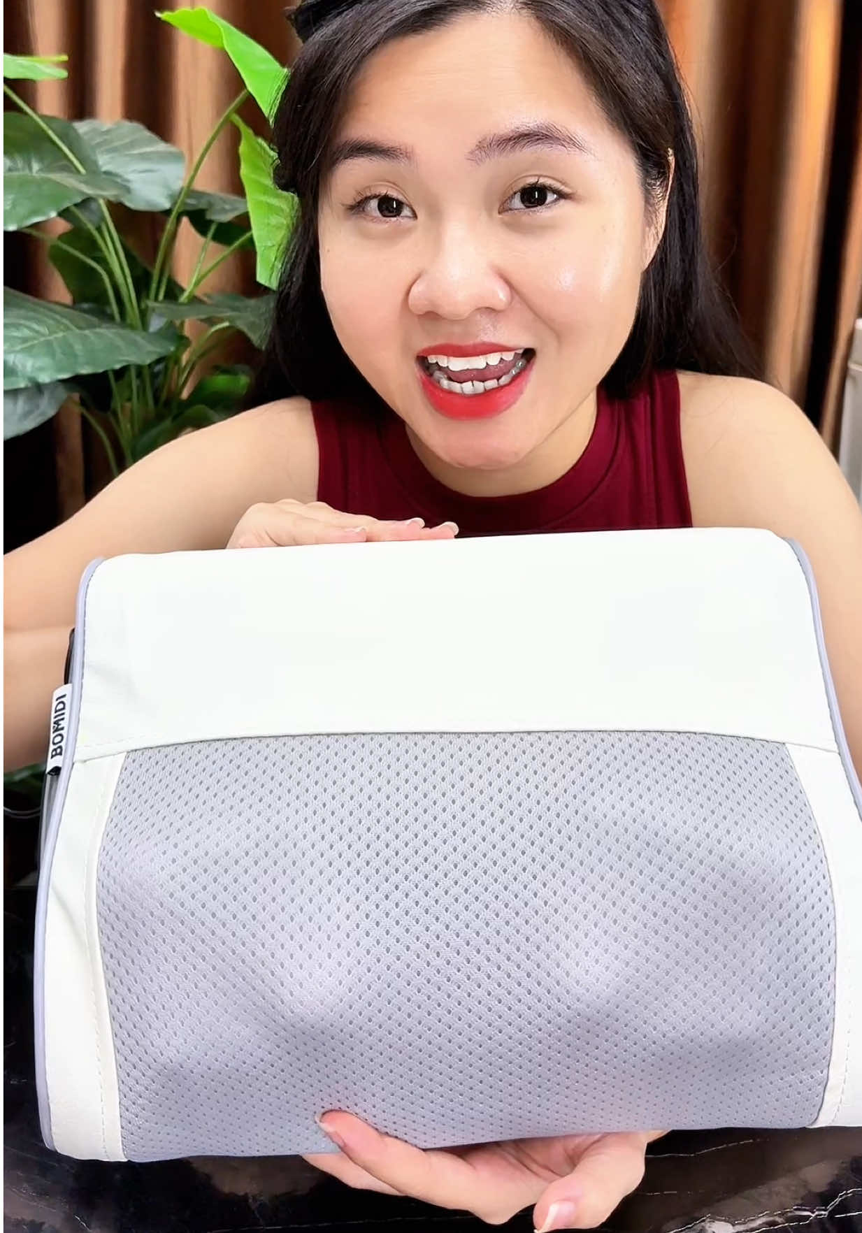 [Quà 20/10 cho mẹ yêu] Gối massage cổ vai gáy 20 bi kết hợp hồng ngoại #goimassage #goimassagehongngoai #xuhuong #bongbuongbinh 