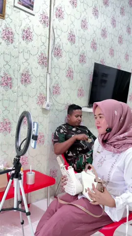 Baru mau mulai uda di ketawain suami sendiri🥲😂 #fyp #kontenhiburan #pov #fyppppppppppppppppppppppp #komedikocak 