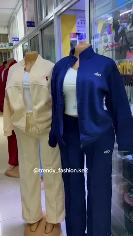 3 piece sets perfect for traveling 😍😍#trendyfashionke #nairobikenya #nairobioutfits #loungeset #comfysets 