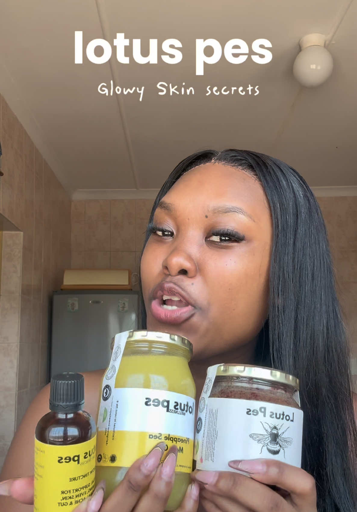 Your Glow Era Starts Here.✨ If your skin has been dull, hormonal or dehydrated lately — it’s time for a full body reset from the inside out. The Glow Boost Set + Bee Radiant Herbal Electuary work together to balance, detox and restore your natural radiance. Think of it as skin nutrition in it’s purest form. 🌿 Glow Tincture — purifies the blood, balances hormones and targets breakouts at the root with botanicals like sarsaparilla, spearmint and peppermint. 🍍 Pineapple Sea Moss Gel — delivers essential minerals to deeply hydrate, plump and brighten your complexion while supporting digestion, immunity and energy. 🍯 Bee Radiant Herbal Electuary — a honey-based adaptogenic blend that fights inflammation, boosts collagen, and keeps your skin nourished and dewy. Together they feed your glow on a cellular level — helping you wake up radiant, energised and confident in your skin again.    Pure. Potent. Proven. Your glow journey starts with Lotus Pēs. #lotuspes #seamoss #seamossgel #glow #guthealth  @Sphe 🍒 