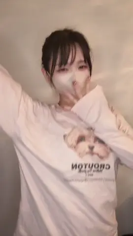 仕事から帰宅して5秒の私。髪の毛パヤパヤ〜🌼 #今日もお疲れ様  #もちランド #質問返します #毎日投稿 