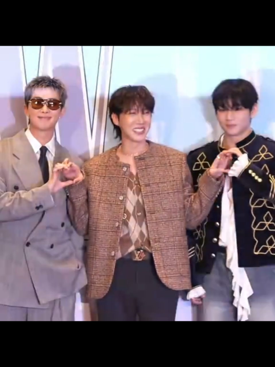 LOOK AT THEMMM #bts #btsarmy #namjoon #jhope #taehyung 