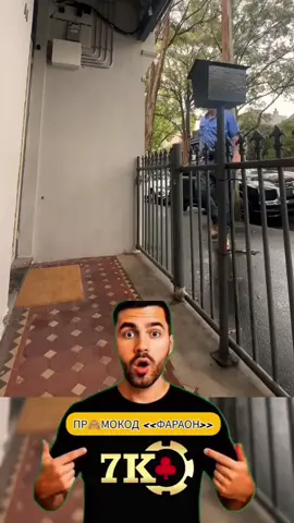 Компания Tesla (основанная как Tesla Motors) была зарегистрирована 1 июля 2003 годаэ Мартином Эберхардом и Марком Тарпеннингом. Ян Райт был третьим сотрудником Tesla, присоединившимся к ней несколько месяцев спустя. Компания была названа в честь американского инженера, изобретателя в области электротехники Николы Теслы [8]. Среди инвесторов компании были основатели Google Ларри Пейдж и Сергей Брин, основатель и президент компании еВау Джефри Сколл, Daimler AG, Toyota (инвестировала около 50 млн долларов[9]) и Илон Маск. На первом этапе больше всех вложил Илон Маск — 70 млн долларов, заработанных на продаже своей доли в РayРal[10]. Маск стал председателем совета директоров и назначил Эберхарда генеральным директором (в 2007 году он покинул компанию). Тарпеннинг, получивший пост вице-президента и инженера, ушёл в 2008 году[11]. нынешнее руководство компании называет сооснователями Илона Маска, Джеффри Брайана Страубела и Иэна Райта[12][13].#интересное #рекиии  #машины #рек #интерес u