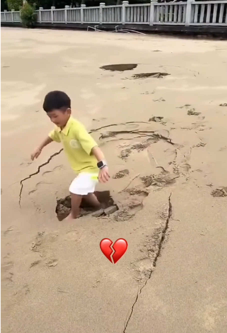 Funny child 😂😂😂#funnybaby #baby #funny #funnyvideos #fails #kids #babiesoftiktok #foryou #usa🇺🇸 