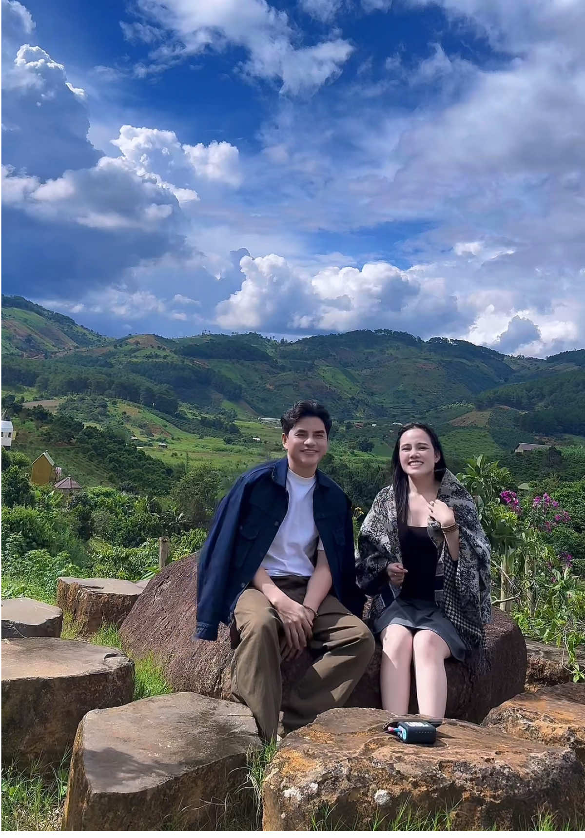 [Phiên bản Live] Sương giăng ngang Pí Lèng mầm tình mọc môi em… Không gian núi rừng làm lòng ta say !   @Tịnh Y Thảo  #lahoangquy #tinhythao #tiengkhenmuabanno #xuhuong #viral 