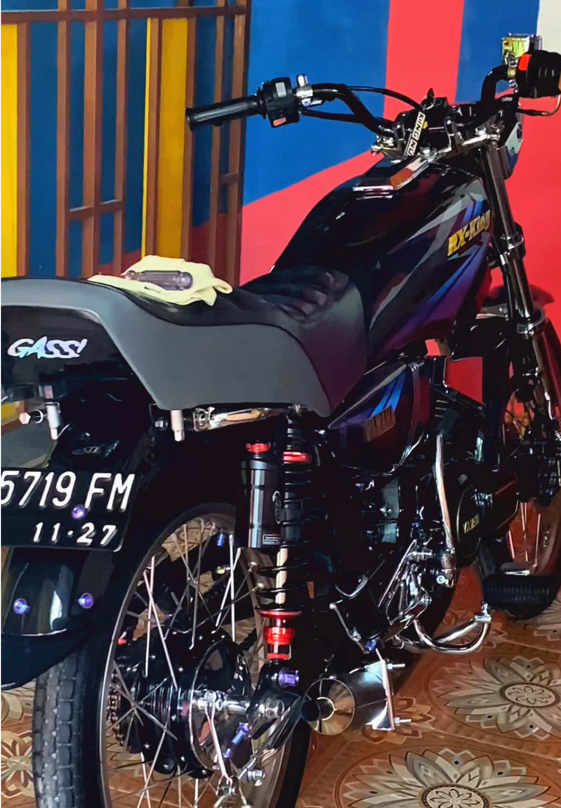 “Asapnya beraroma” “Suaranya berirama” Siapa lagi kalo bukan Rxking135🤘🔥🔥🔥#rxking135cc #knalpotkolongrxking #rxkingindonesia #rxkingnusantara #rxkingviral 