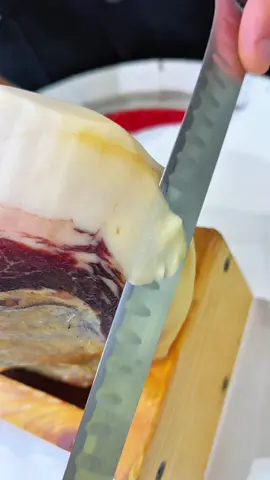 Direi che in questo caso non servono parole!  www.paciottisalumeria.it 📍Via Marcantonio Bragadin, 51/53 - Roma Tel. 06.39733646