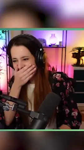 J’arrive pas à lire …  #pourtoi #justchatting #clips #clipsdetwitch #twitch