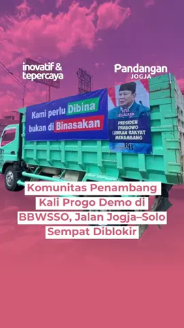 Ratusan penambang rakyat yang tergabung dalam Perkumpulan Penambang Progo Sejahtera (PPPS) menggelar aksi di Kantor Balai Besar Wilayah Sungai Serayu Opak (BBWSSO), Janti, Sleman, Rabu (15/10). Massa menutup Jalan Raya Jogja–Solo setelah Kepala BBWSSO tak menemui mereka usai audiensi tiga jam. Pantauan Pandangan Jogja, lebih dari 200 peserta aksi memadati area kantor, dengan sekitar 40 truk diparkir berjajar sepanjang 300 meter. Spanduk bertuliskan “Kami Perlu Dibina, Bukan Dibinasakan” dan “Kami Penggerak Roda Ekonomi Negara dan Warga Sekitar” terpasang di kendaraan. Dalam surat resmi yang diterima Pandangan Jogja, PPPS menolak keputusan Kepala BBWSSO yang memberi Rekomendasi Teknis (Rekomtek) tanpa izin penggunaan alat bantu kerja dalam Izin Pertambangan Rakyat (IPR). “Kami tidak dapat melakukan kegiatan pertambangan tanpa alat bantu kerja. Keputusan ini membahayakan kami karena hampir seluruh lokasi IPR berada di palung Sungai Progo,” tulis Ketua PPPS, Agung Mulyono. Agung juga menilai dasar hukum BBWSSO tak sesuai dengan praktik umum. “Penggunaan Keputusan Dirjen Pengairan No 176/KPTS/A/1987 sebagai rujukan dalam pemberian Rekomtek tentu menyalahi norma dan kebiasaan dalam penggunaan perundangan di NKRI,” lanjutnya. Setelah melakukan audiensi dengan massa aksi, Kepala Bidang Operasi dan Pemeliharaan BBWSSO, RR Vicky Aryanti, menyampaikan bahwa pihaknya akan membahas tuntutan PPPS dengan Kepala BBWSSO. “Kami sudah membahas dari berbagai aspek. Hasilnya akan kami sampaikan ke Kepala Balai dan didiskusikan lebih lanjut,” ujarnya. Tak puas, massa menuntut Kepala BBWSSO hadir. “Dalam waktu satu jam, jika tidak ditemui Kepala BBWSSO, kami akan tutup Jalan Solo,” kata Agung. Setelah negosiasi dengan polisi, jalan dibuka kembali, meski massa tetap bertahan hingga sore. Selengkapnya klik link kumparan di bio. Aset: Artikel: Pandangan Jogja Video: Pandangan Jogja #demo #sopirtruk #tambangpasir #trukpasir #pandanganjogja 