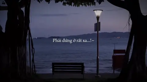 Nhiều khi rất yêu nhau mà phải đứng ở rất xa....!#fyp #lyrics #09th02_8 #thinhhanh #tamtrang 