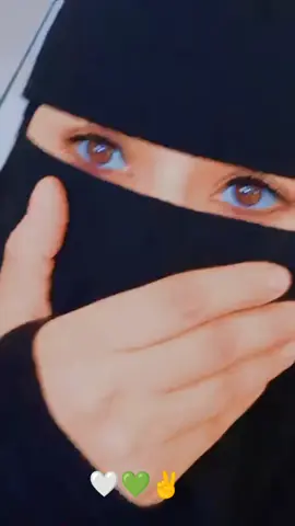 ‏🫡🫡👋🏻أني بنت سوريه من ادلب الله محيي ادلب وأهل ادلب☺️ ادلبيه وبفتخر 👌🤍💚✌️✌️