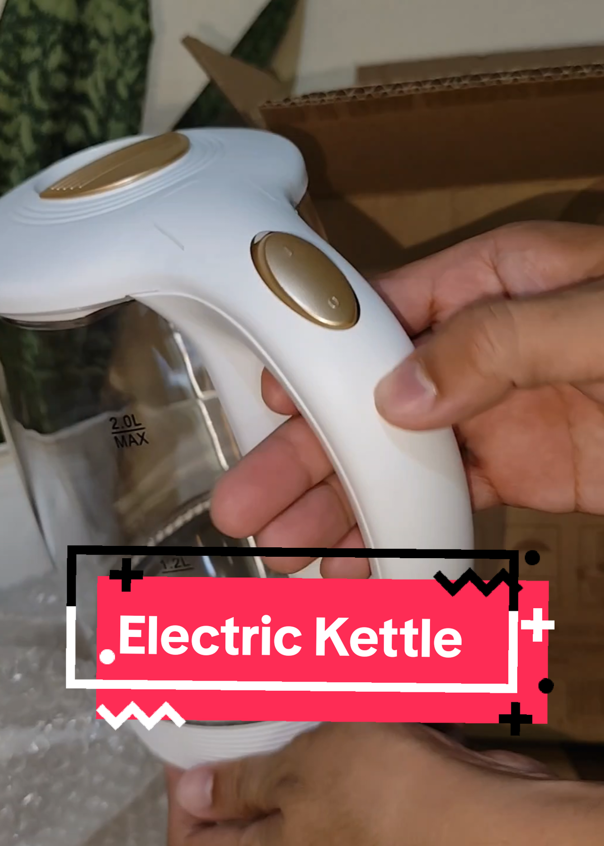 Affordable and Quality Electric Kettle from Zolele na ang gamitin nyo sa pag iinit ng tubig.  Upgraded version electric kettle with blue light Sterilization Automatic Power-Off Electric Kettle. Super Aesthetic!  #zolelewaterkettle #electrickettle #2lwaterkettle #electricwaterkettle 
