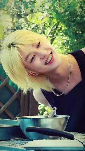 ahhhhhh luluhuran🧎‍♀️🧎‍♀️🧎‍♀️🙏🙏🙏 #minghao #seventeen #fyppppppppppppppppppppppp #foryoupage #fyp 