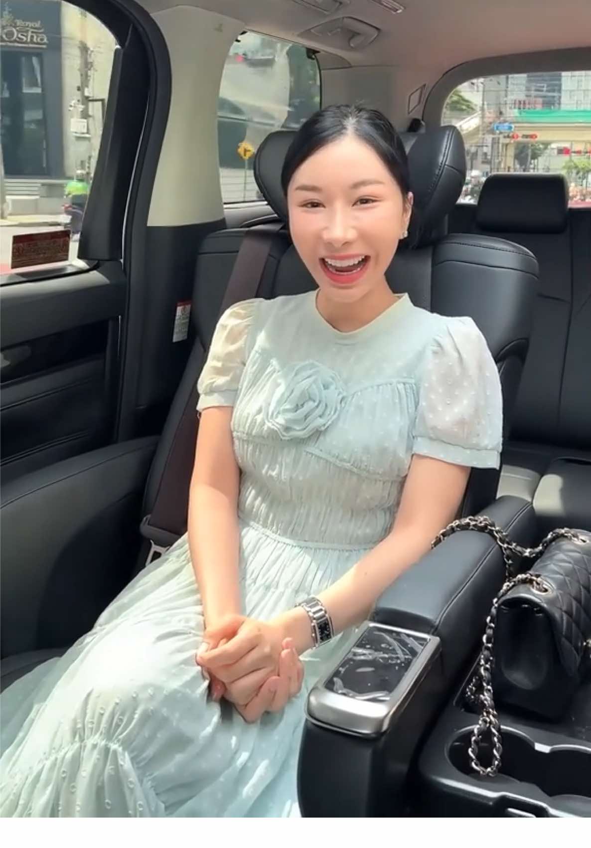 1 ชั่วโมง Relax ของปลื้ม #StarbucksTH #คุณปลื้ม #ไฮโซปลื้ม 