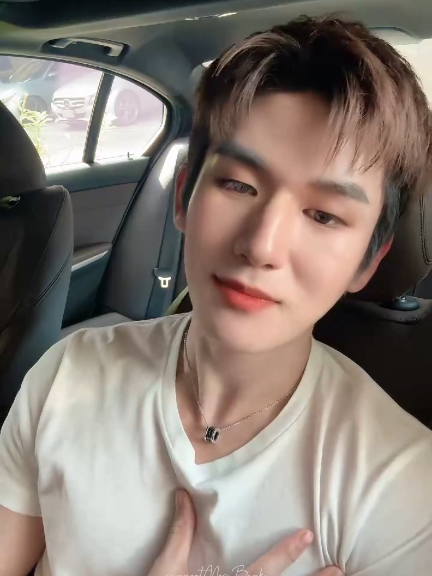 เอ็นดูเด็กน้อยออกงานคนเดียวแล้วไม่มั่นใจ #FriendsOfSEAGames #FriendsOfSEAGamesxMoslhong #moslhong