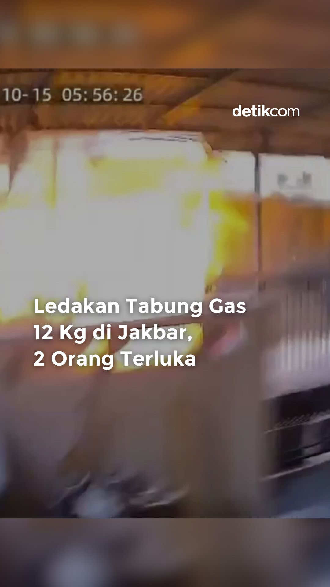 Selain menimbulkan korban luka, ledakan gas ini juga menghancurkan dua unit rumah. Keduanya hancur karena ledakan gas yang besar. 