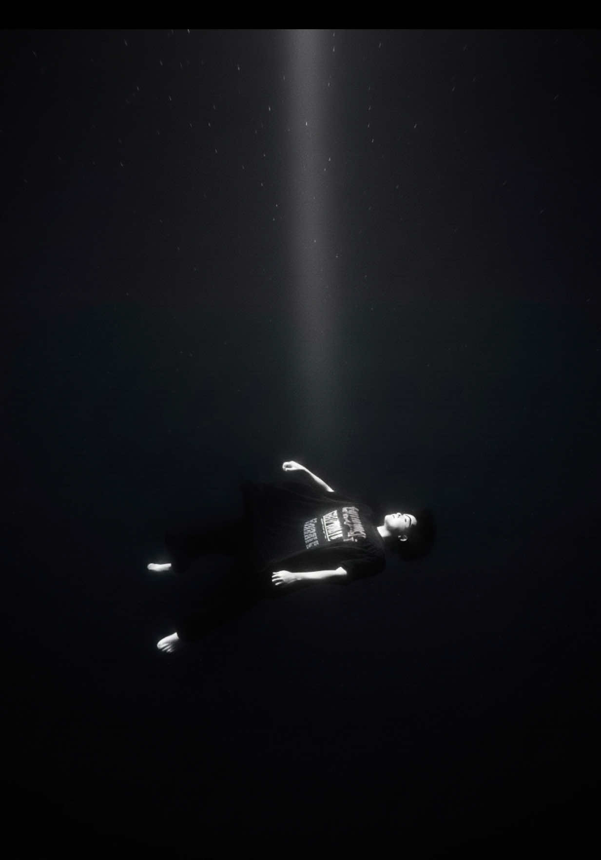 vẫn thương khi em ở lại. #rvee #xuhuong #nhachaymoingay 