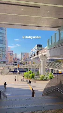 애니에서만 보던 풍경, 일본 소도시 기타큐슈에 있어요. #제작제원 📍기타큐슈 고쿠라역 (北九州) 📸 iPhone 13 Pro 기타큐슈는 ‘은하철도999’ 작가님의 고향으로, 도심 사이를 가로지르는 모노레일과 천천히 흘러가는 일상들까지 모든 장면이 애니의 한 컷처럼 느껴졌던 곳이에요🥹 애니 같은 일상처럼, 여유롭고 낭만 있는 여행을 하고 싶다면 기타큐슈 꼭 한 번 가보시는거 추천합니다 :) *기타큐슈 앰버서더로 선정되어 기타큐슈시의 지원을 받아 제작하였음을 알려드립니다. #기타큐슈 #기타큐슈앰버서더2025 #fukuokajapan  #日本の風景 #기타큐슈여행  #japananime #aesteticvideo #visitjapan #일본여행