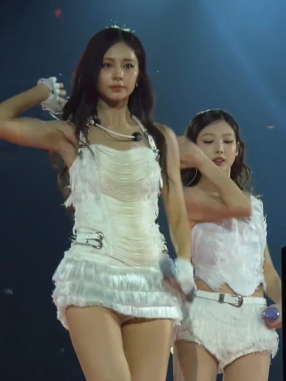 MITZU - MOONLIGHT SUNRISE FANCAM #twice #tif #fyp 