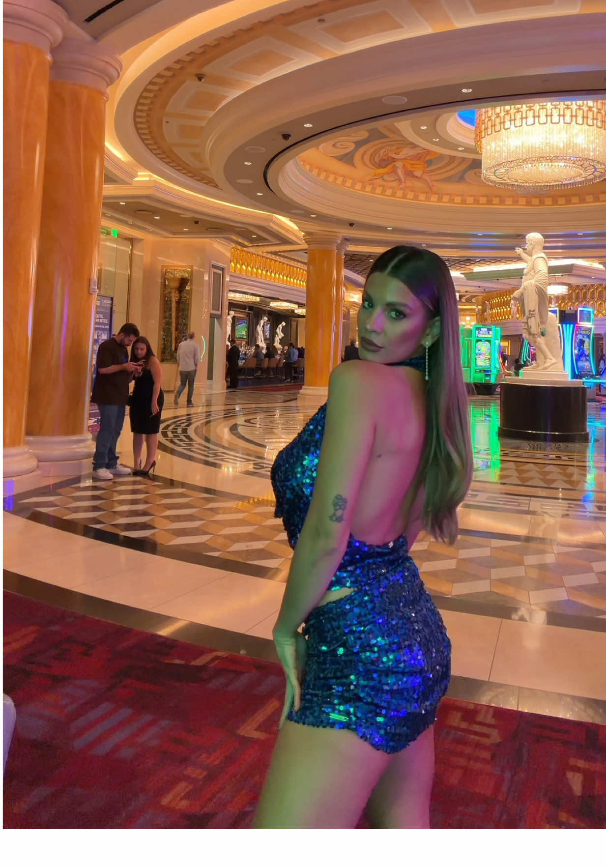Just your average night… in Vegas 😌