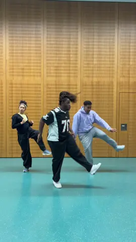 New choreo à mon cours Afro  🎹: @Zekid 👨🏾‍💻  🎵: Big Nama @Guy2Bezbarofficial   W/@hedywdj17 @Nine💋  By :@djanyl_972 #pourtoiii #dancer #paris #afro 